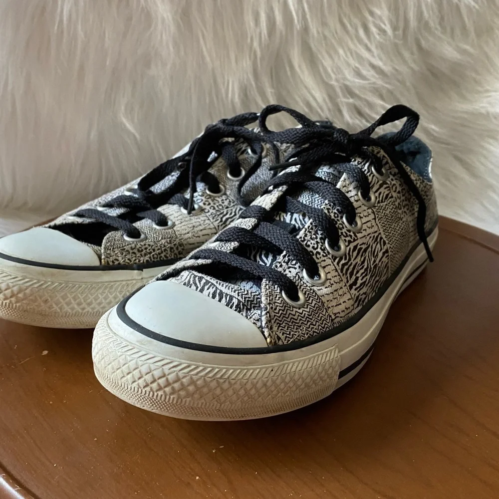 Converse All Star Shoes Womens Size‎ 8 Lace Up Whimsigoth Sneakers